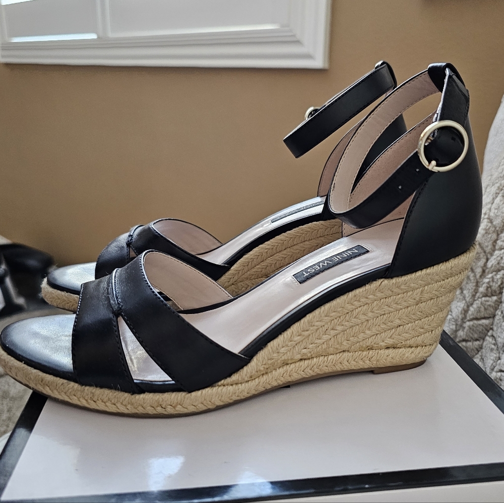 Nine West Sandals - Picture 4 of 6